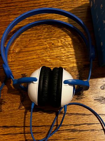 Kidz Gear Wired Headphones for Kids 1