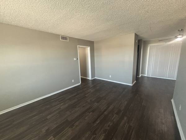 2bed2bath Affordable and spacious apartment!! 1
