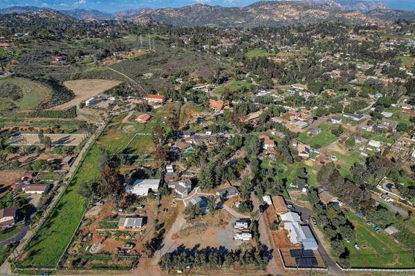 $1,500 / 1000ft2 - RV Rental Space - Electricity, Water & Sewage Included (Lakeside, CA)63819386747395121