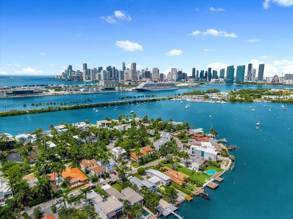 $25,000 / 4br - Venetian Islands 4 bed 3 bath House for lease #287 (miami beach)63825137619459120