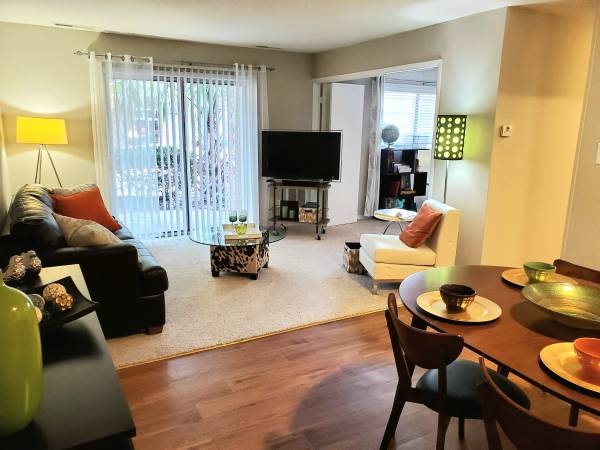 $1,340 / 1hab - 850ft2 - ¡¡¡¡Una habitación disponible pronto!!!! (311 Royal Palm)64015945046017120