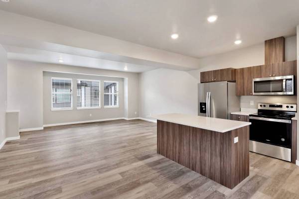 $2,300 / 3br - 1404ft2 - $2,300 / 3 br - New 3 Bed, 2.5 Bath Townhome (Private Landlord) (Ferndale)63920957955586122