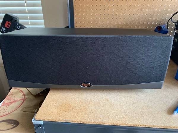Klipsch RC35 Center Channel Speaker 1