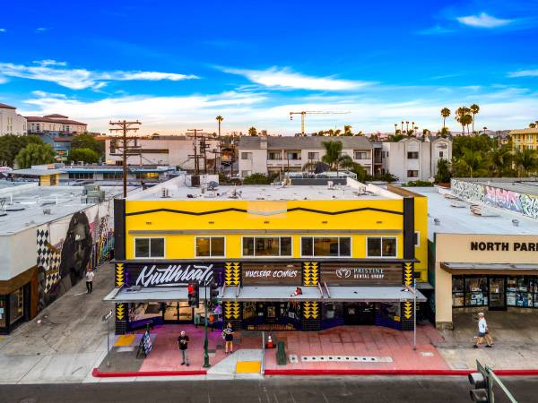 $3,950 / 2br - 1000ft2 - Killer 2BR with private rooftop deck in heart of North Park (30th and University)63775697960451124