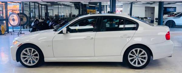 2011 BMW Serie 3 328i 4 puertas Sedán SULEV Sedán Serie 3 - $11,995 (1555 W San Carlos St San José, CA 95126)63617563068545124