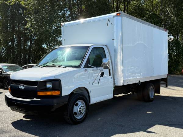 2003 Chevrolet Express 3500 - Photo 7