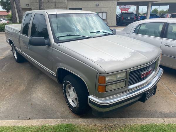 1998 GMC SIERRA 1500 EXTENDED CAB SLE 5.7L V8 AUTO LOW MILES! NICE! - $8,999 (tulsa-kirkpatrick auto sales)63470244401793121