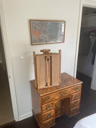 Easel 1
