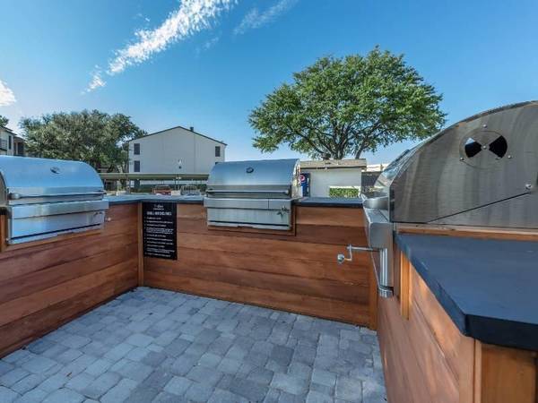 $850 / 1br - 600ft2 - Fitness Center, BBQ & Picnic Area, Air Conditioning, Quartz Countertop (North Dallas)63796477227137121