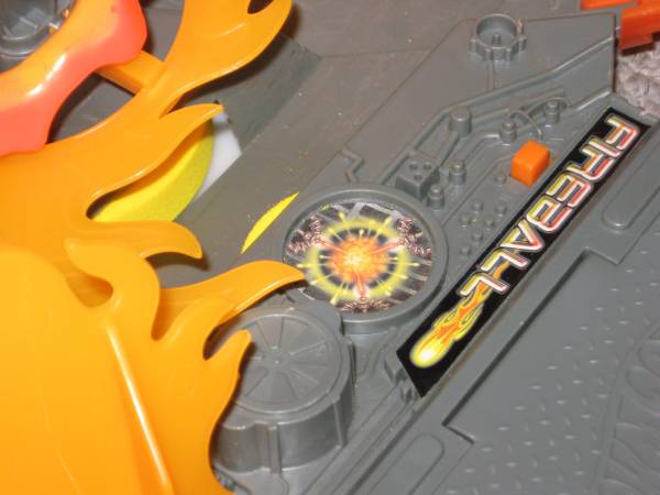 Lanzador de coches Hot Wheels "Fireball" - 15 USD (Marysville)63471419409411124