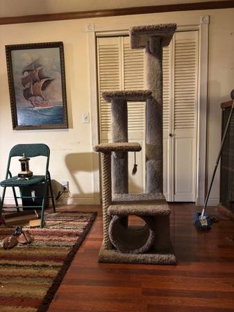 Cat Tree 1