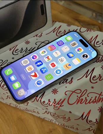 iPhone 15 pro (unlocked) 1