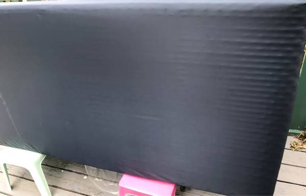 Twin size gel foam mattress/delivery 1