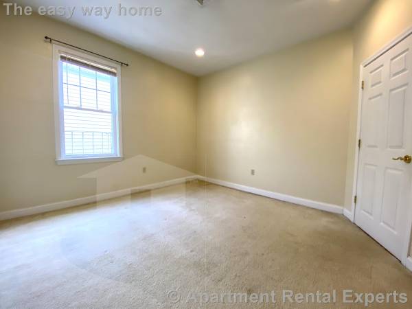 $2,800 / 1br - --- Updated 1 bed -- ((( 5 mins to the T ))) - Central Air - NO FEE (Cambridge \ Central Sq. \ Cambridgeport)63828338998787122