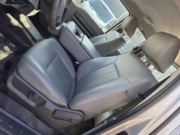 2012 Ford F350 DRW - Photo 10