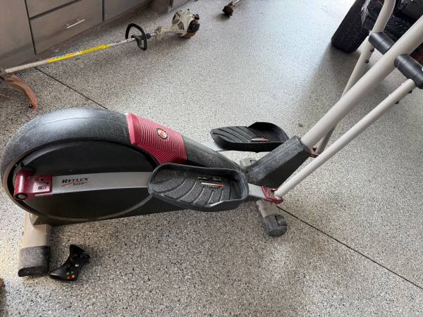 Free at curb today elliptical exercise equipment Good shape 1
