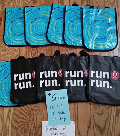Reusable Lululemon Tote Bags - like new condition 1