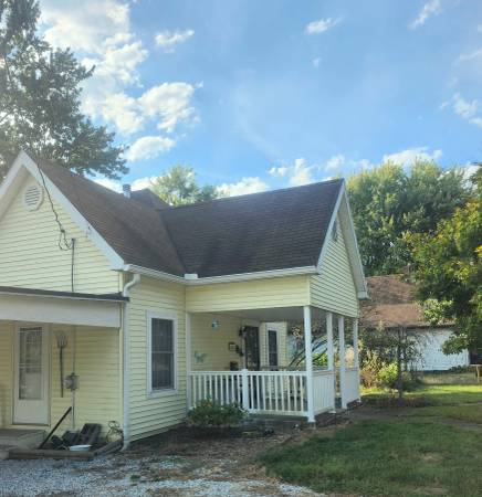 $160,000 / 2br - 981ft2 - 2 Bedroom, 2 Bath Home, nearly 1 acre, $160K, MLS#202538264 (BLOOMFIELD, IN GREENE COUNTY)63935965849474123