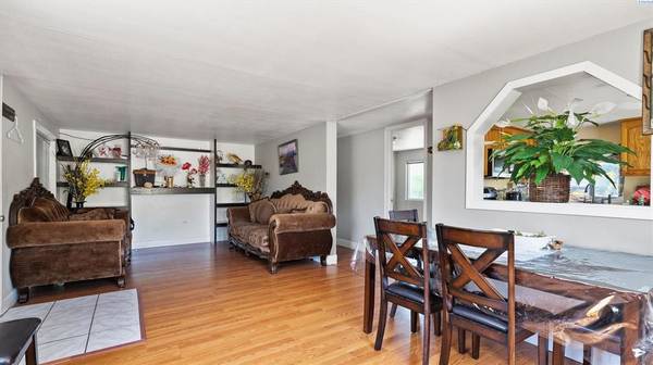 $100,000 / 3br - 1008ft2 - West Richland Home for Sale. NOT RENT-6530 Meyers St. (West Richland)64030644960769123