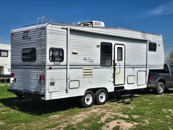 1999 Alijo  30 ft 5th wheel trailer 1