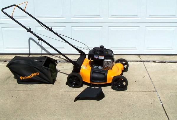 Cortacésped ~ PoulanPro 3 en 1 con salida lateral + bolsa para césped - $99 (Janesville)