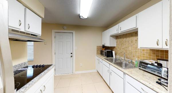 $824.00 / 1br - Cozy 1BR Room in Tampa, FL | Available 10/6/2025 | $824/mo63976137559427122