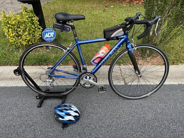 Trek Carbon Fiber / Aluminum Road Racing Bike 1