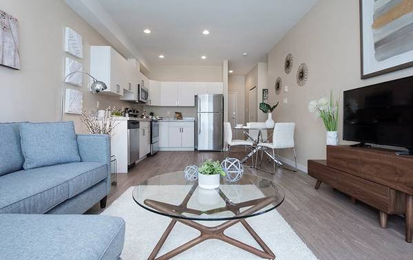 Bike Storage, Pet Friendly, Over-the-range Microwave 3