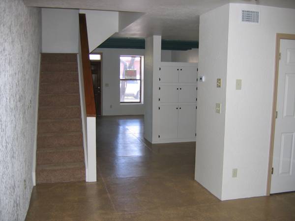 $1,475 / 2br - 1200ft2 - Amplio dúplex de dos pisos en el centro de Tucson (Centro - El Presidio)63674980355457124