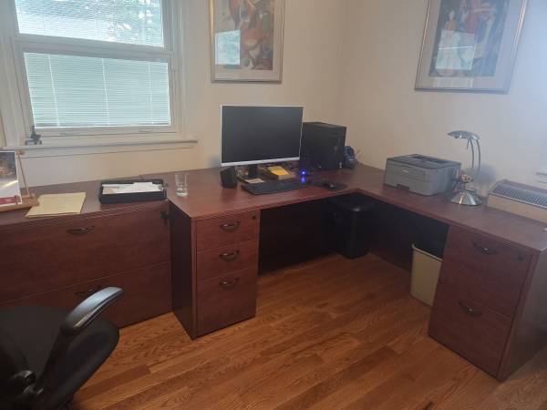 Executive Desk with File Cabinets 1