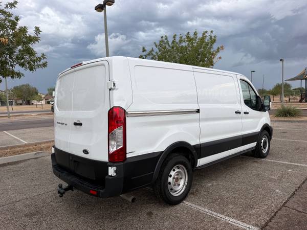 2015 Ford Transit T250 - Photo 7