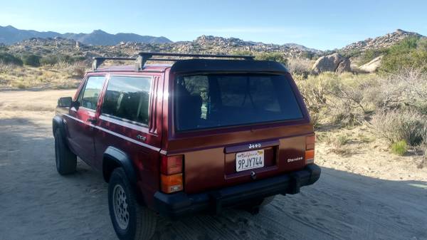 Clásico Jeep Cherokee XJ de 1990 - $6,000 (El Cajon)63440334725633124