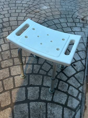 Adjustable Shower bench 1