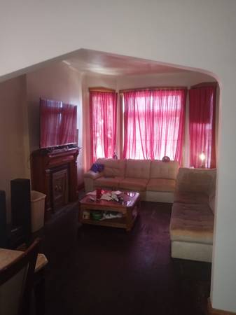 $600 Buscando compañero de cuarto $600 (Chicago, vecindario Pilsen)64041811723905124