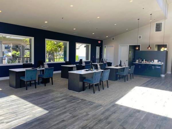 $1,699 / 2br - 838ft2 - Ideal Sacramento Location, 2 BR/1 BA w/ Spacious Closets (W. El Camino Ave.)63900565470082124