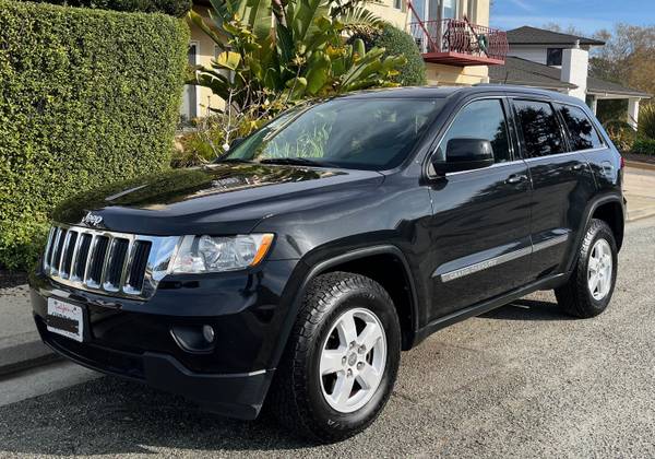 2013 Jeep Grand Cherokee Laredo w/ New Tires 1
