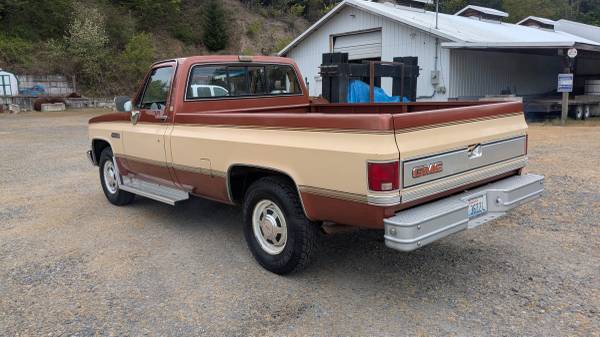 Square Body GMC C2500 Sierra Classic-1986-25000 Miles *Price Reduced!* - $19,900 (Puyallup)63469747574273122