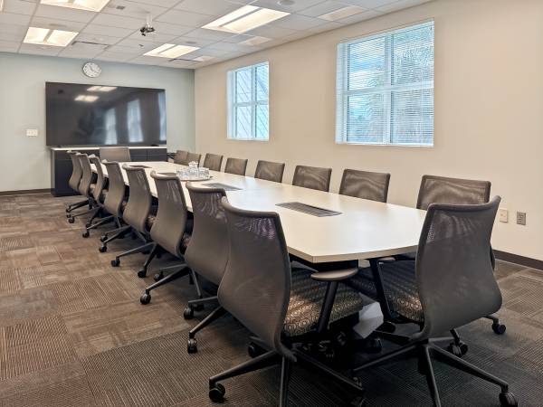 Reconfigure seating, tech & layout – make it yours 1