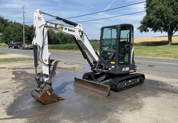 Bobcat E35 – Dig Deeper, Reach Farther 1