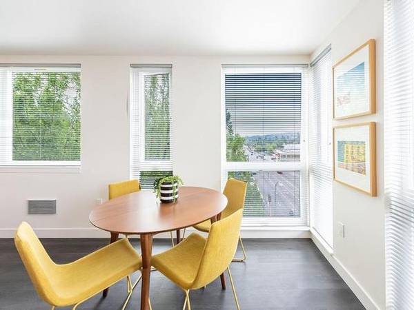 Seattle skyline views, Spectacular Mt Rainier Views, Resident lounge 1