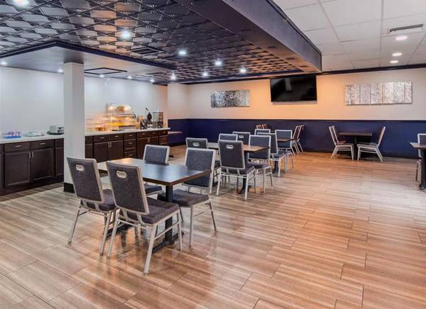 $550 / 1br - + SEMANAL/MENSUAL - ¡PREGÚNTANOS! + Wi-Fi gratuito, incluye televisor grande (Sacramento)64043837276034122