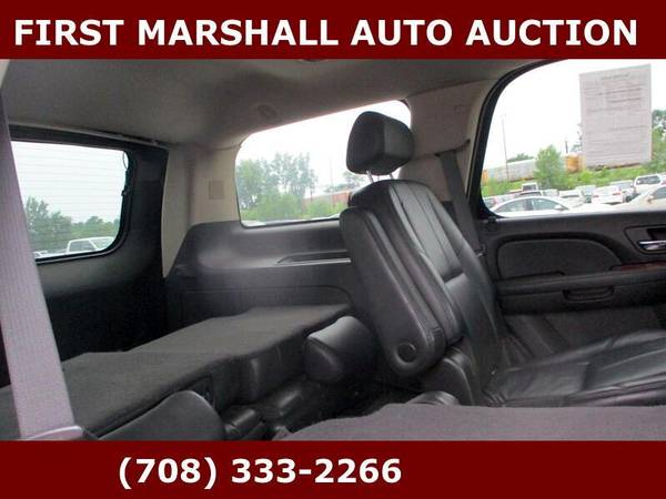 2008 GMC Yukon - Precio de subasta - $2100 (+ First Marshall Auto Auction)63494184348035123