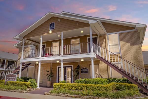 $1,462 / 4br - 1150ft2 - 4/BD 2/BA, On-Site Management Team, On-Site Maintenance (12221 Fleming Dr, Houston, TX)63906680155011123