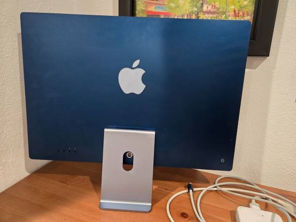 Blue 24” Apple iMac (M1, 8GB RAM, 256GB SSD, Latest macOS
