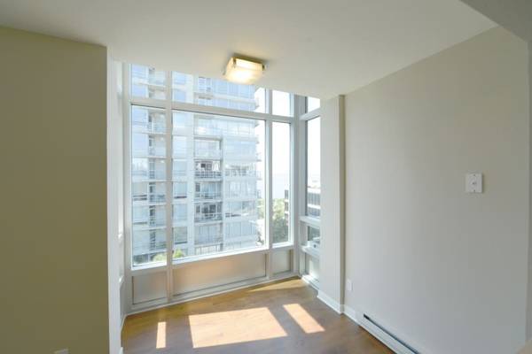 $1,874 / 450ft2 - In Seattle, Storage Options Available, Studio 1/ba (2900 1st Ave, Seattle, WA)63773355167491121