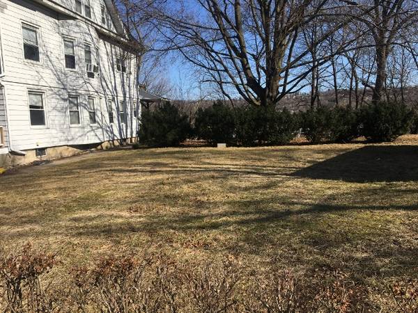 $1,395 / 1br - 850ft2 - Renovated.....w/d hkups in the apartment ............. pets possible (Ansonia)64010331449986124