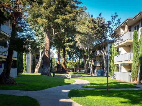 $3,000 / 2br - 760ft2 - Convenient Resident Services, In-Home Washer and Dryer (palo alto)63873441452673120