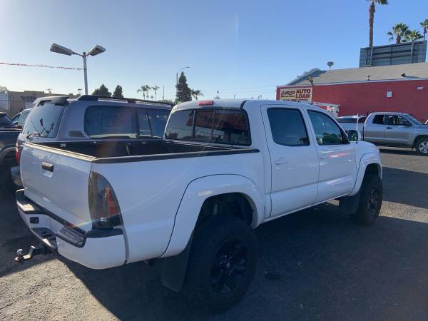 2010 Toyota Tacoma double cab - Photo 2