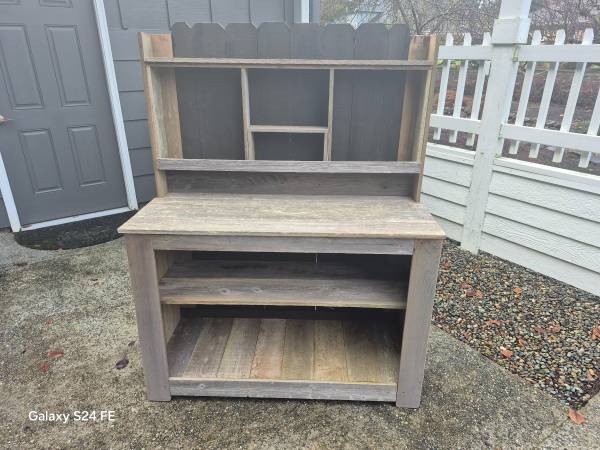 Potting bench 1