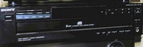 Sony 5 Disc CD Player Model CDP-C885 in great condition w/remote